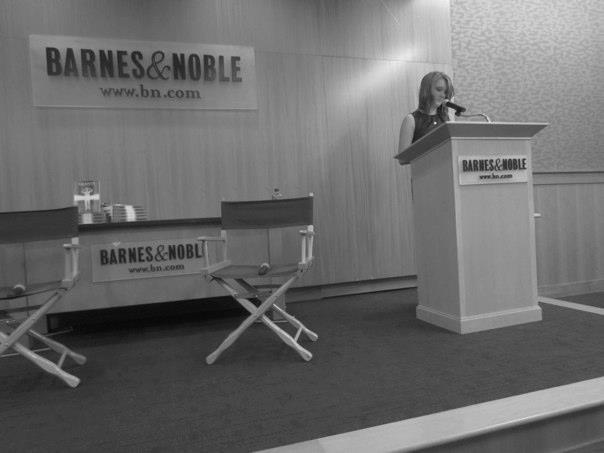 296892_834302454140_1477605821_n